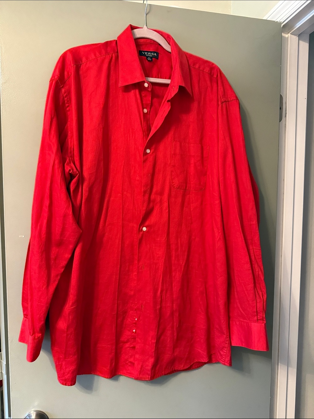 Men's Red Long-Sleeve Casual Button-Down Shirt